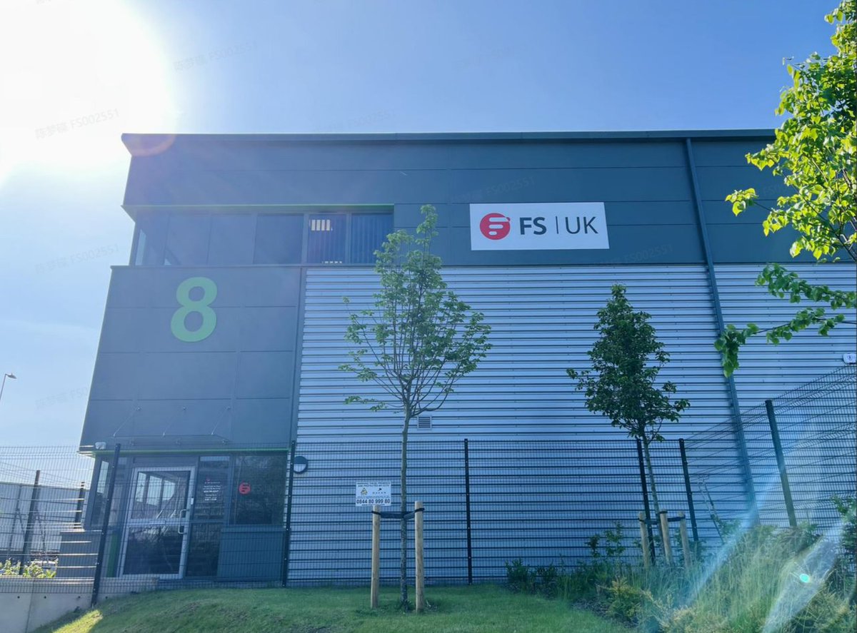 FScom_UK's tweet photo. πDiscover the look of our office! We have refurbished the office and have a friendly team to help you. With improved technology and customer-centric values, we are striving to improve service quality and customer experience. Welcome to visit! #FS_UK #FSSupport #EnhancedService https://t.co/dWm7vQsaxE