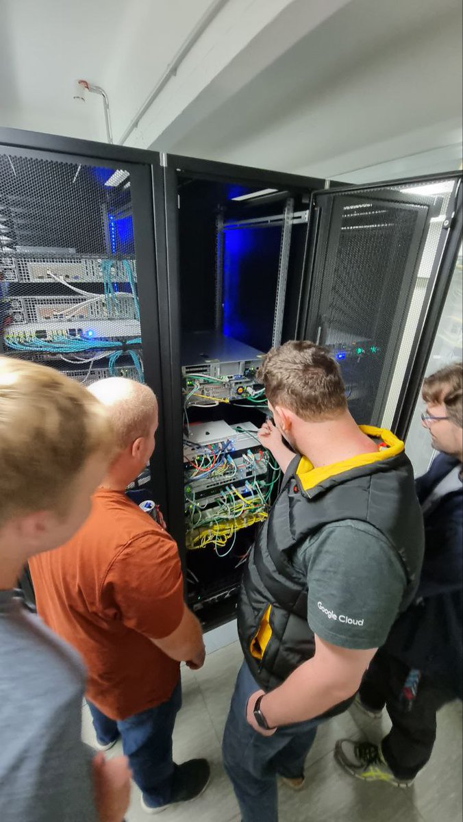 Our last @gdg event was a complete success. We had the most visitors until now, a professional committee to check projector quality, a late-night visit to our Data Center, and networking until 2 am. #gdg #gdgbgl #googleio #googleioconnect