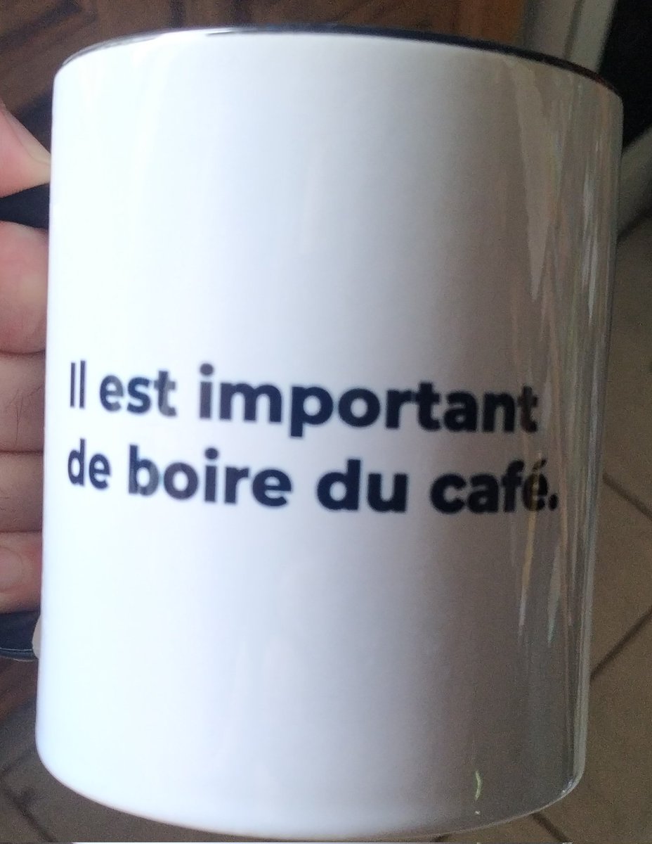 oyonyx's tweet photo. Slogan généré par IA ? 🤣 @SavageDesk https://t.co/mkgEHiBBez