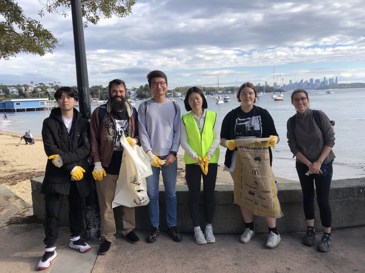 martina_lessio's tweet image. Had a great afternoon cleaning up the beach at Watson Bay with some of my wonderful students! It feels great to help the environment also when we are outside of the lab! @UNSWScience #CleanUpAustralia