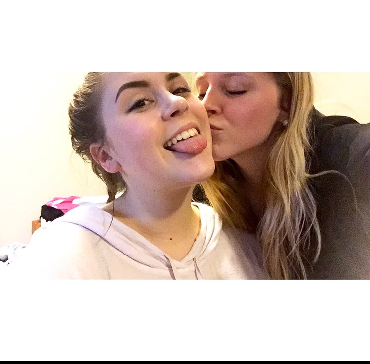 ashleyrrward's tweet photo. Happiest birthday to my baby sister!!! 🎉🥳 @HaleyLayneWard https://t.co/WkvA2wVqF9