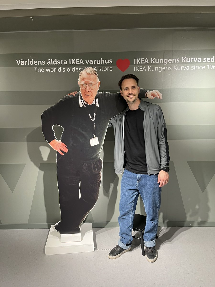 Hasingio's tweet image. Grattis IKEA 80 år idag! Spenderar givetvis en del av dagen på varuhuset i Kungens kurva och säger hej till Ingvar.