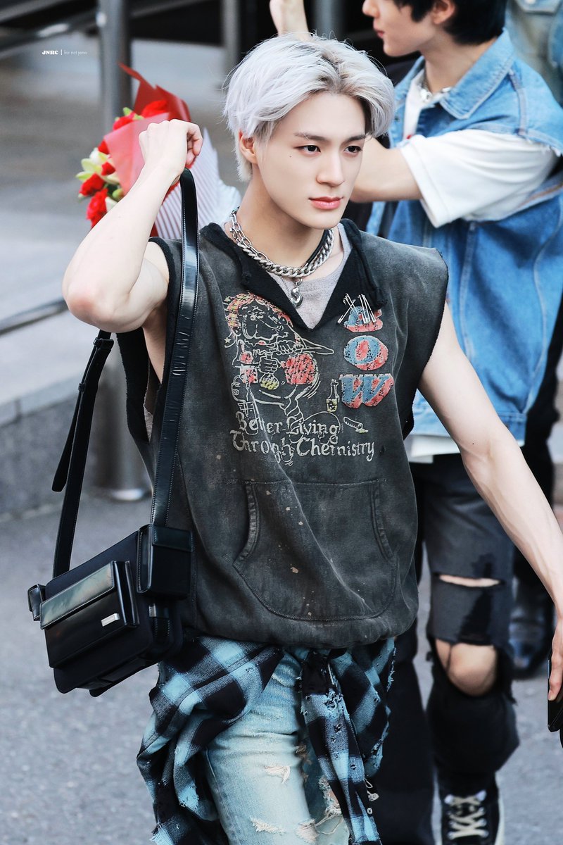 jnrc0423's tweet photo. 230728
#JENO #제노 #NCTDREAM #엔시티드림 https://t.co/YkMOn7dqh1