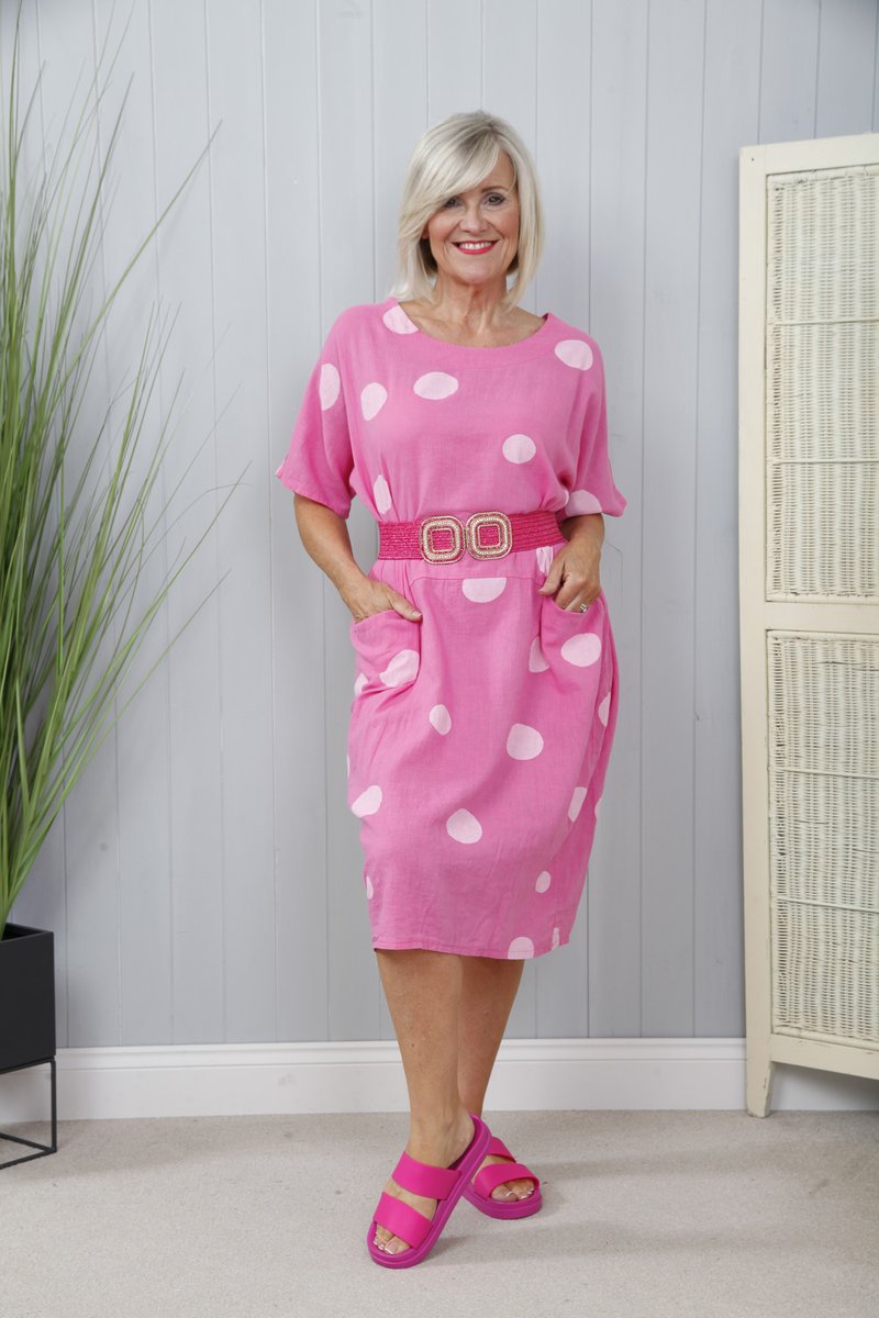 ShopGooseIsland's tweet photo. Polka Dot Dress 💗

https://t.co/DiMGIDtqTi

#fashion #womensfashion #womens #swansea #gower https://t.co/Nw76QklPPs