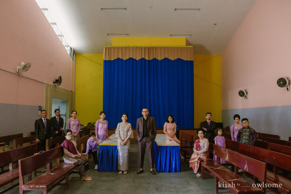 owlsomeproject's tweet photo. POV Fotografer : tunangan adat batak but make it like film indie. https://t.co/bwhsG6iDAm