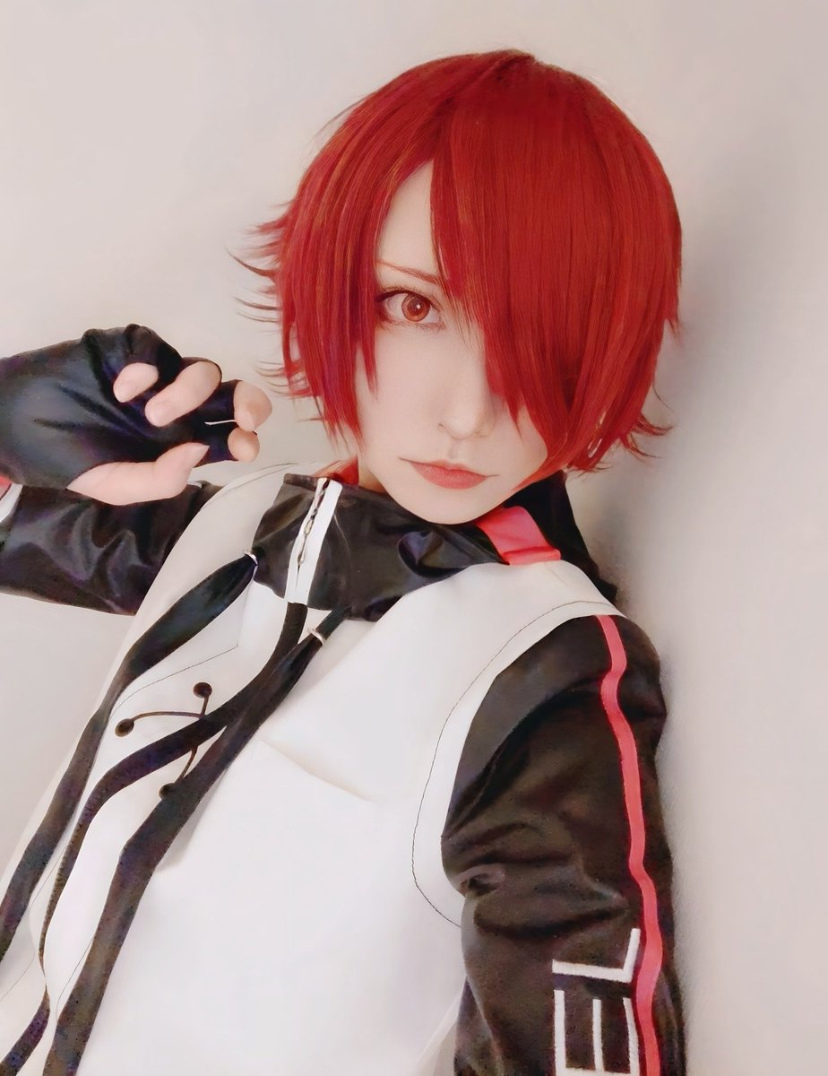 kaz0831_cs's tweet photo. 数年前の宅コスエクシア発掘‥‥
顔がっょぃ😂（バリ男装レイヤーでした） https://t.co/jjEHSHkACX