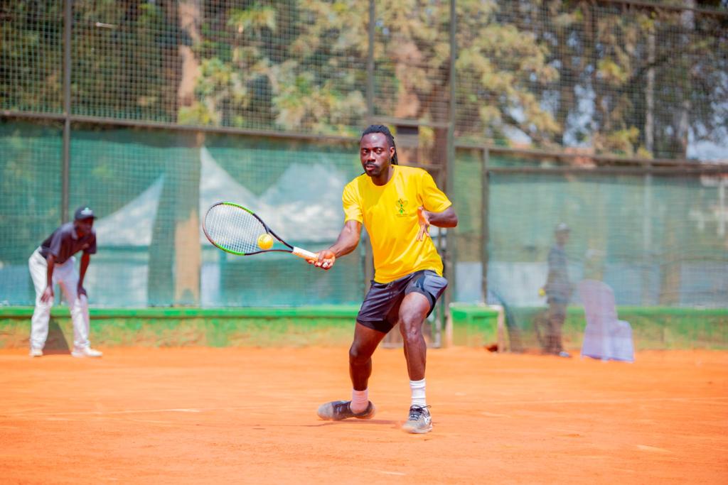 tennis_rwanda's tweet photo. #DavisCupRwanda 

Group IV - Africa - Group A 

Day III, Match I 

Isaac Nortey ( #Ghana) ✅️ 

6-0 6-0 

Esi Molefe ( #Botswana) 

#DavisCup #CIMERWA #AmekiColor #ParkInn #SimbaVoyages #VisitRwanda #Liquid https://t.co/U0REJ9lmww