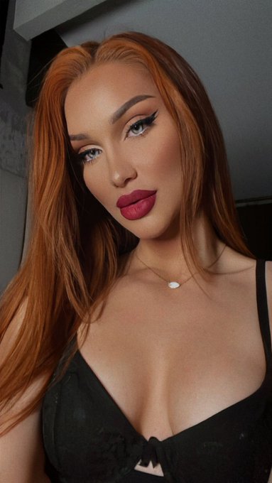 Would you be a vampire or a werewolf?  I&rsquo;d be a vamp for sure 😏 https://t.co/pCjPmShtgN<a href="/tag/cosplay"class="tags"><span>#cosplay</span></a><a href="/tag/halloweencostumes"class="tags"><span>#halloweencostumes</span></a><a href="/tag/leeloo"class="tags"><span>#leeloo</span></a><a href="/tag/dora"class="tags"><span>#dora</span></a><a href="/tag/fi"class="tags"><span>#fi</span></a>