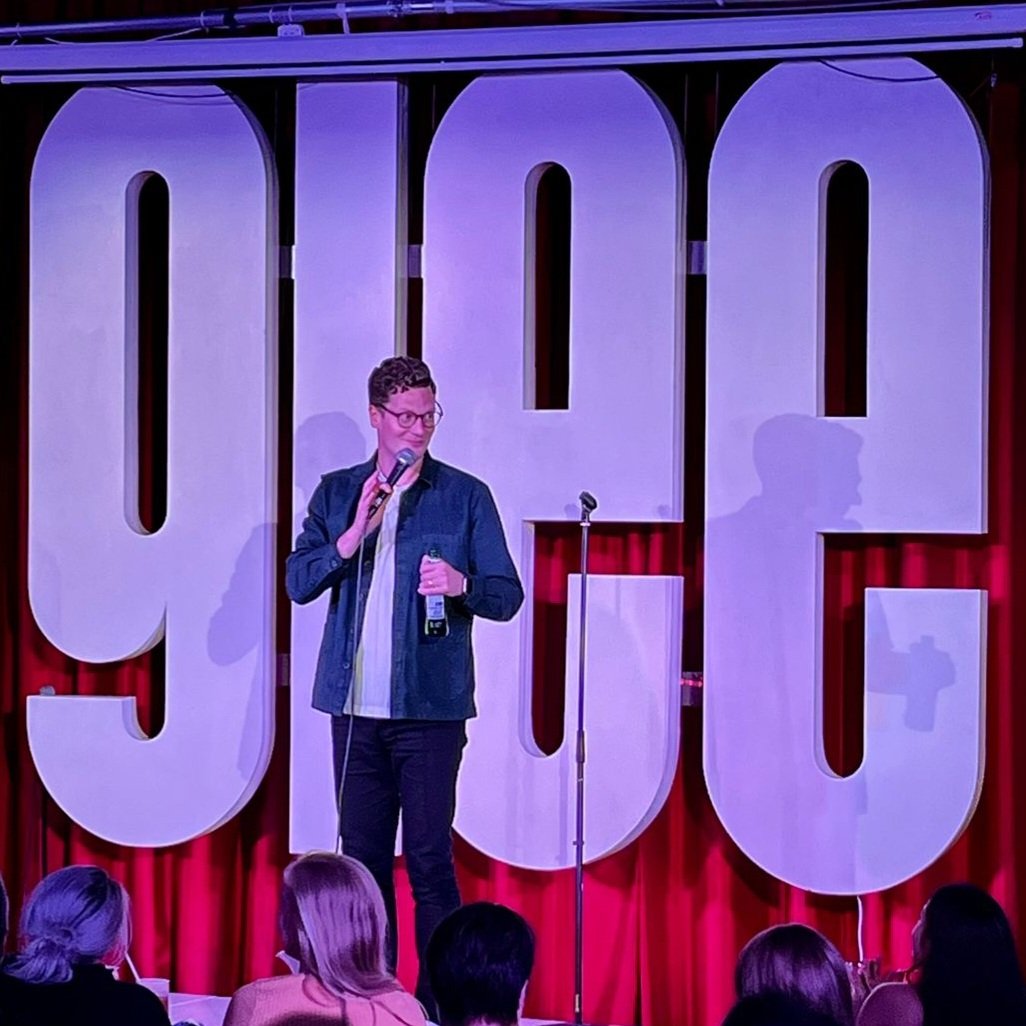 GleeClubCardiff's tweet image. Just how good was All In Comedy yesterday evening?! 😂

It's all thanks to @robinjaymorgan, @a_tweety_bird, @OnlyJoshing &amp;amp; @LiamFarrelly9 for smashing it 🙌

There's even more hilarious comedy still to come this week! Tickets &amp;amp; info at glee.co.uk/cardiff 🎟