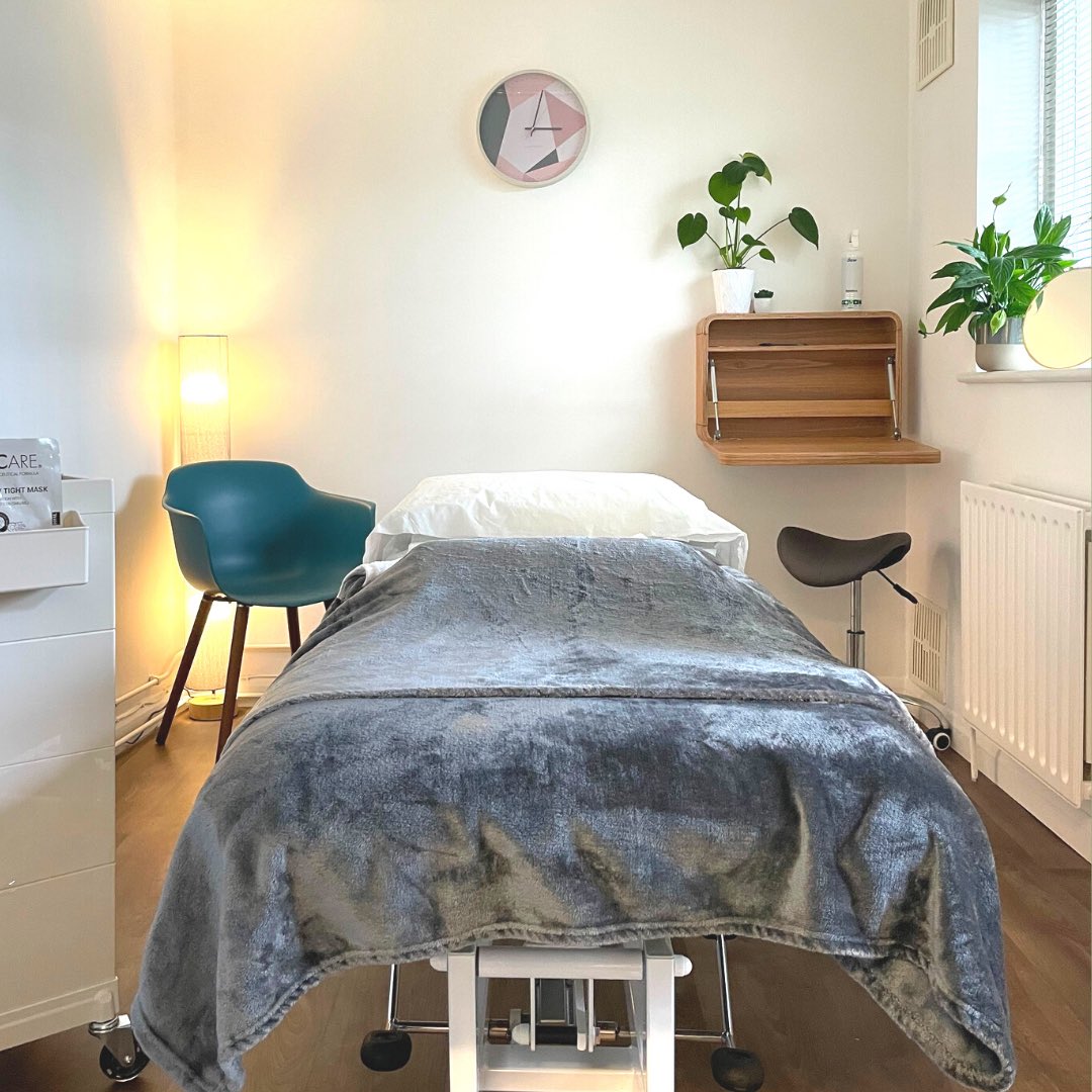 thewhitwhistler's tweet photo. Let Clinic 124 be your ray of light this summer ☀️ 

Clinic 124 are based in a quiet part of Whitstable, on Middle wall, in a beautiful location with a lovely sunny garden! 

1/3
#AD https://t.co/Z1Txmj9vWI