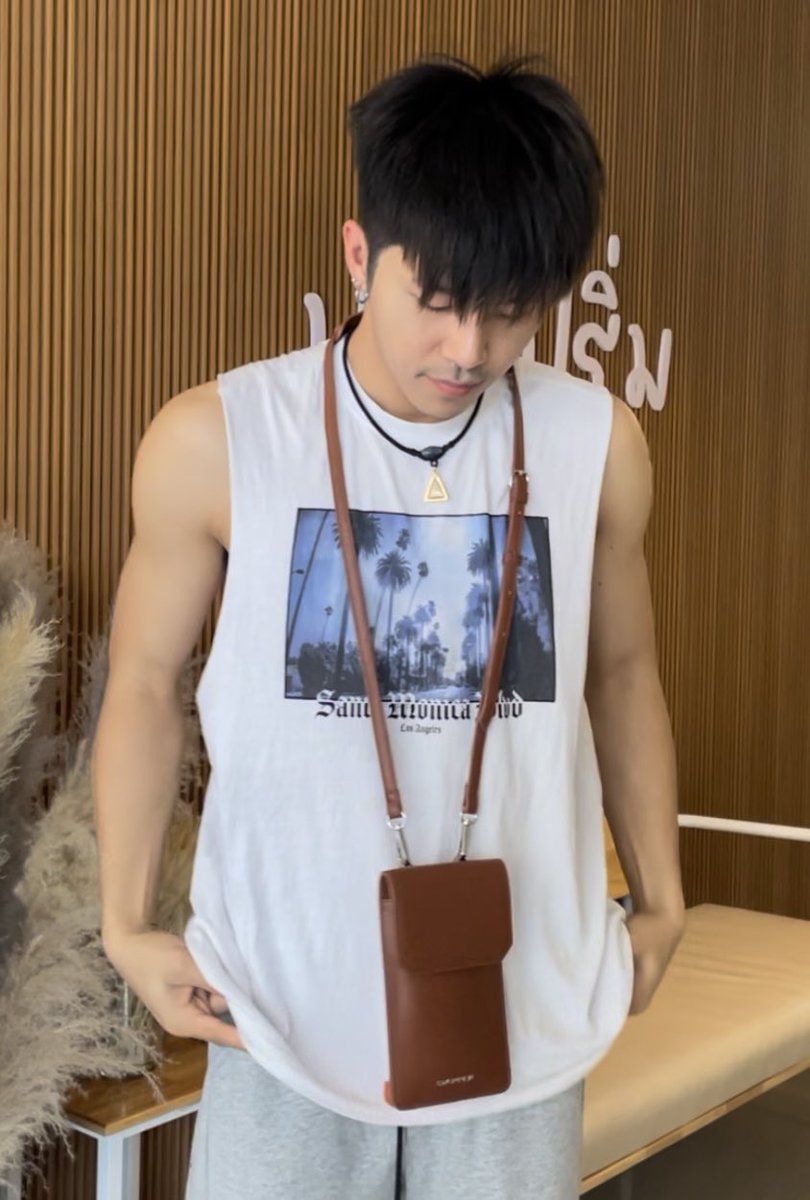 art_tinwiphat's tweet photo. ปลื้มปริ่ม 🤭🙊

#ARTTIN #อาร์ตติณณ์ #บ้านอาร์ตติ https://t.co/PNTFxnEDTl
