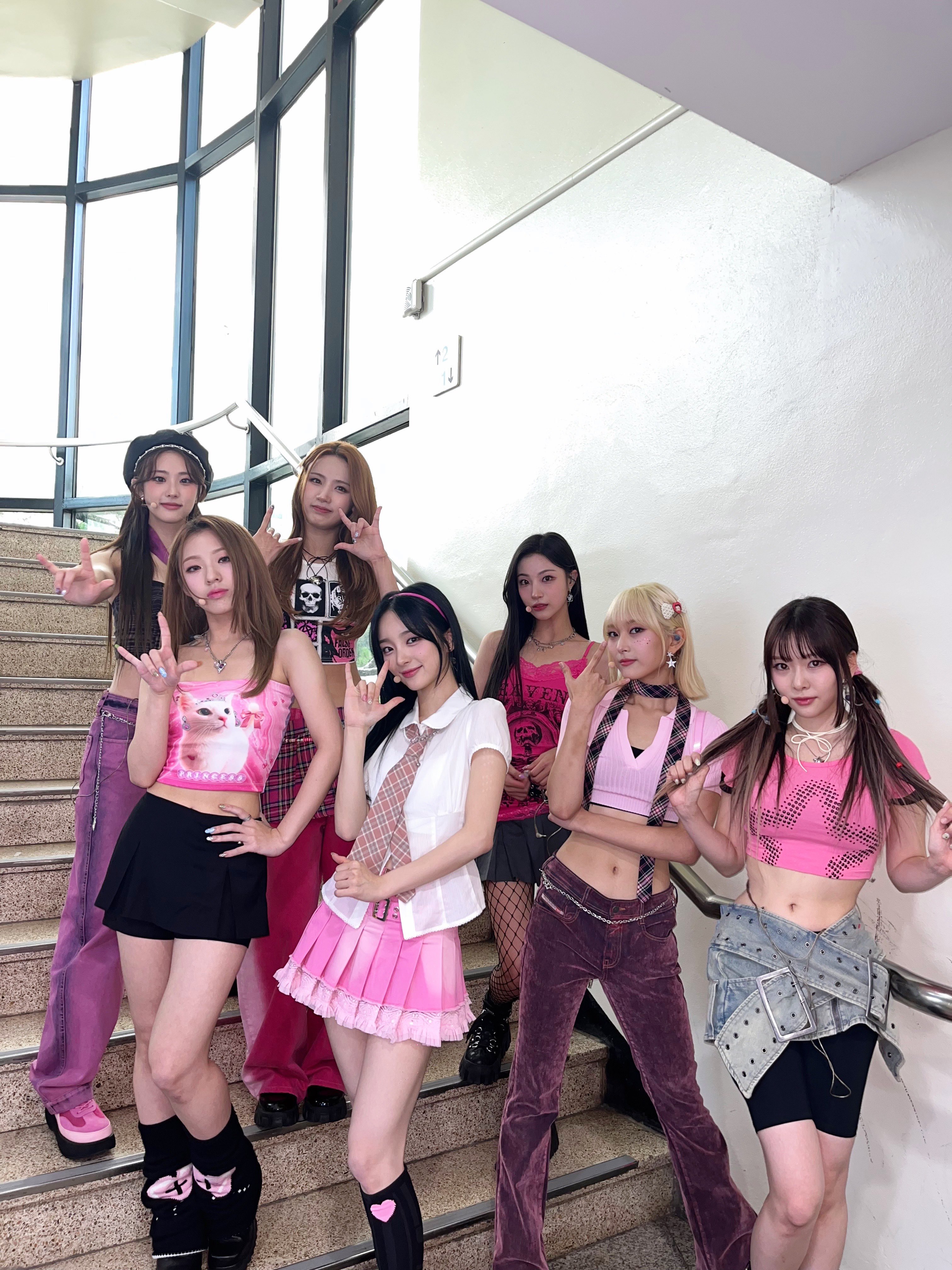 F2Hd7OIbcAAZcFQ?format=jpg&name=4096x4096