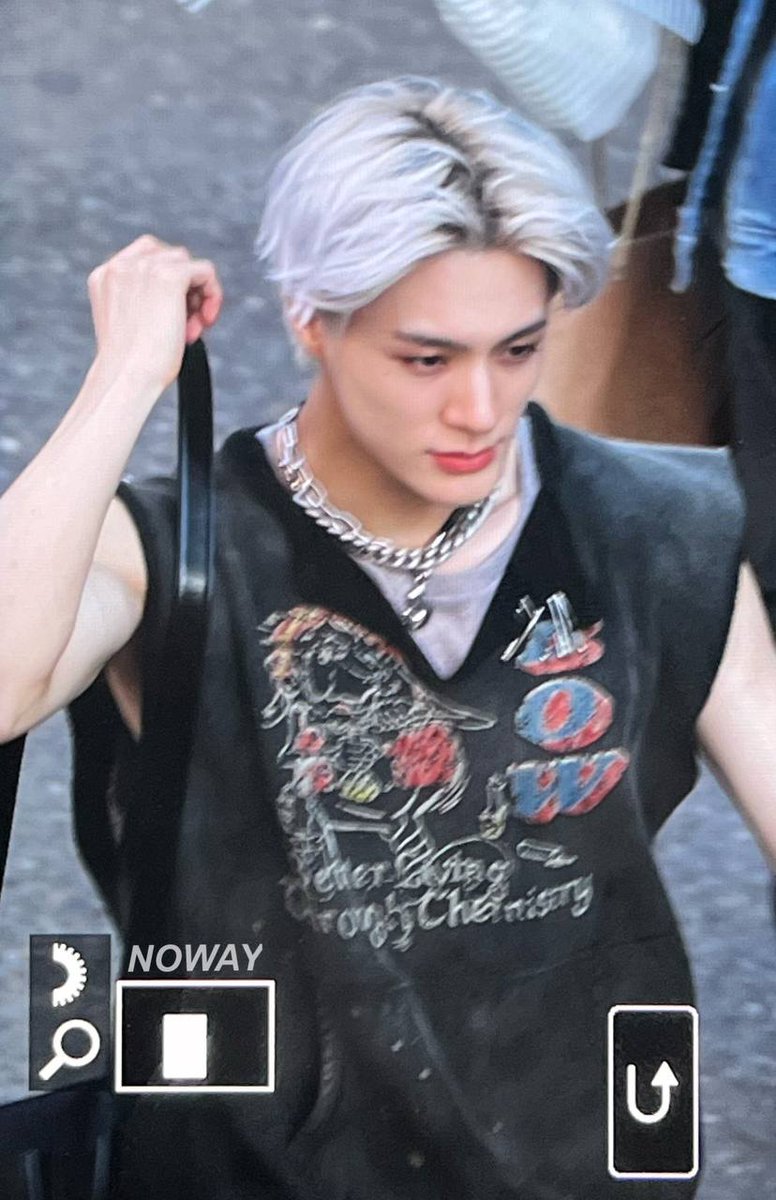 -jn nge blur aja masih keliatan ganteng ya jen