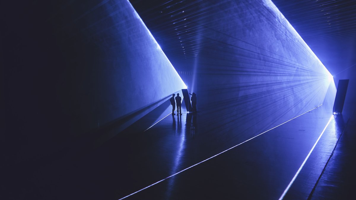 Qui vol veure l'imponent castell medieval d'#Ulldecona 'intervingut' pel mestre absolut de la llum Antoni Arola? NOSALTRES, del 18 al 27 d'agost, per ser exactes. <a href="/AjuntUlldecona/">Ajuntament d'Ulldecona</a> <a href="/TUlldecona/">Turisme Ulldecona</a>  #Eufònic2023 #TerresdelEbre ℹ️eufonic.net/activitat/anto…