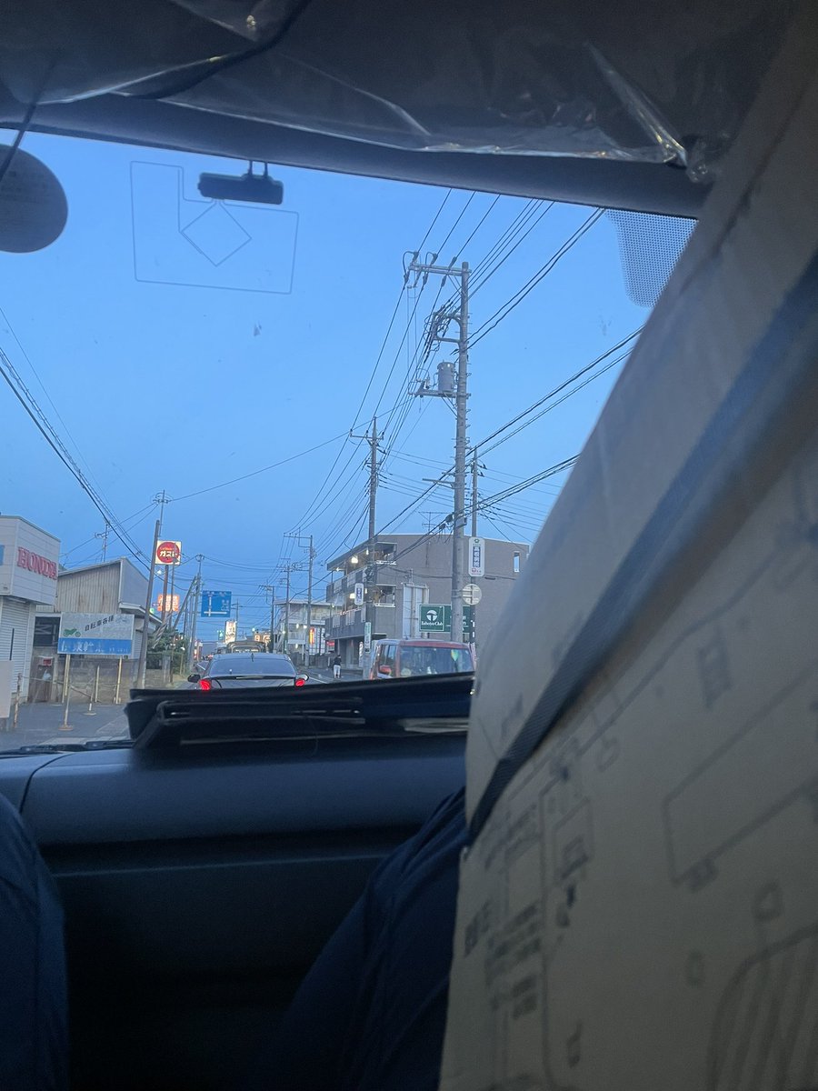 wata79731968's tweet photo. エアコン9台で積めなすぎてこれww https://t.co/egfB8z1MAx