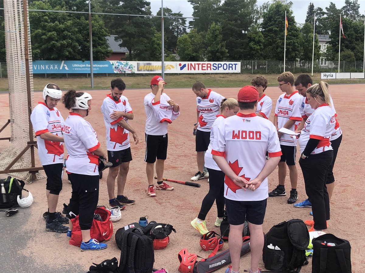 Clint_Canada's tweet photo. Je vais bientôt découvrir à quel point j'aime le #Pesäpallo ! Le Canada en est à son premier match historique en séries éliminatoires dans quelques minutes! 🇨🇦 vs. 🇦🇺 à @HyvinkaaCity 🎉 #CANFIN75 https://t.co/FkNK02eCOu