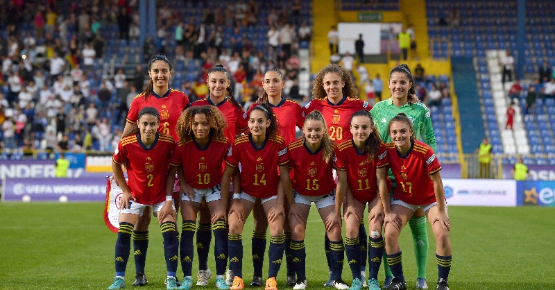 ERC_resus's tweet photo. While Spain is making history by reaching every women's youth final since  2022, we remember our team's success in Madrid during the GOAL session with @UEFA. ERC takes pride in its team to educate the world with the readiness to respond to cardiac arrest. (LHS pic courtesy: UEFA)
Join ERC Congress #RESUS23 & learn to #savelives.
👉 https://t.co/8QDHceiYvS 
#CPR #savelives #cprtraining #ERC #resuscitation #TBT