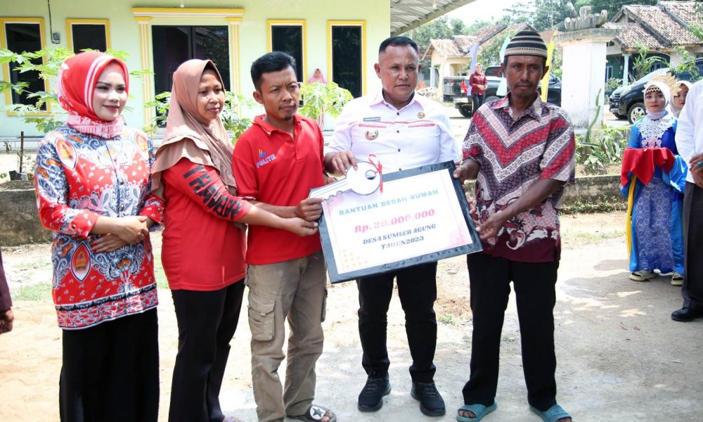 beeoneinfo's tweet photo. Nanang Ermanto Resmikan 8 Unit Rumah Program Bantuan Stimulan Perumahan Swadaya https://t.co/uGXCm3FdkX https://t.co/r8O5dML7pT
