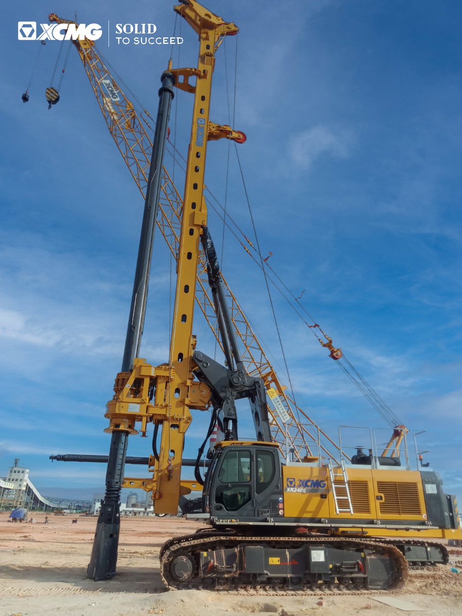 xcmg_foundation's tweet photo. 📷The XCMG Rotary Drilling Rig XR240E with max drilling depth 70m, drilling diameter 2200mm, engine power 338hp make sure meet more different construction needs
#XCMG #XCMGFoundation
#SolidtoSucceed #TogetherwithXCMG #RotaryDrillingRig https://t.co/tUDfU62YyZ