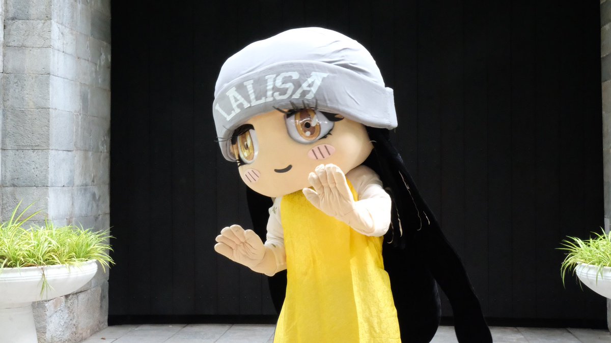 DEARMYLILI_VN's tweet photo. SHE IS SO CUTEEE https://t.co/HNCJRANm9m