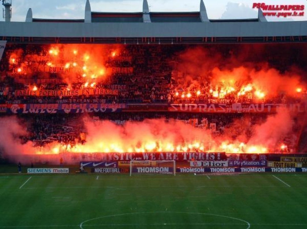 psgtifos's tweet photo. PSG - RC LENS 12.04.2003
.
.
.
#ultras #psg #ultrasparis #ultraspsg #virageauteuil #2003 #suprasauteuil #tigrismystic #craquage #fumigene #collectifultrasparis #boulogneboys #karsud #parcdesprinces #authentiks #lutecefalco #rclens #psgrclens #lenspsg #parislens #sangetor https://t.co/Yp2XfHjtqP