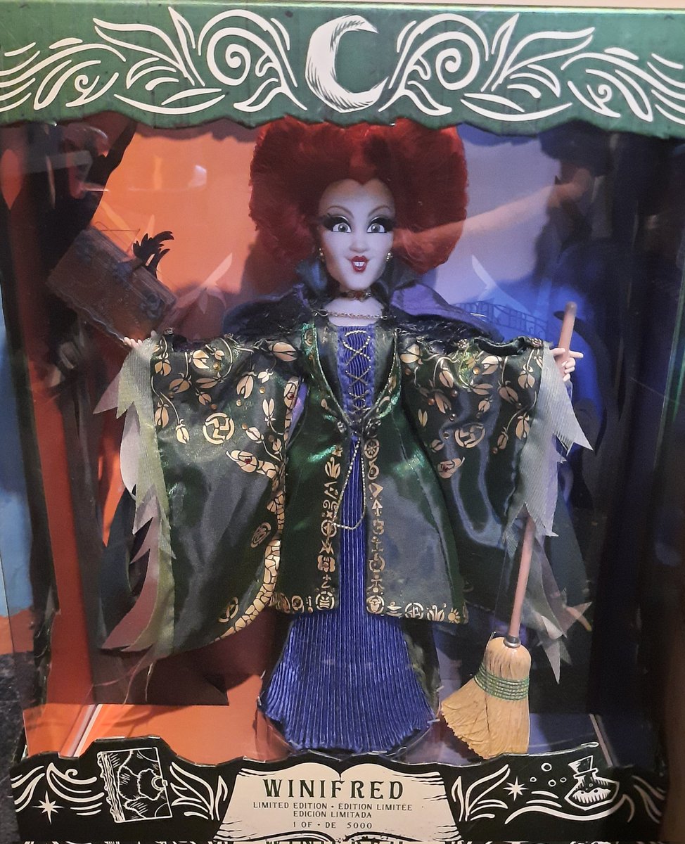 So my winifred sanderson doll came yesterday, and I decided not to film an unboxing for my YouTube channel as no one watched the one I did for sarah.

So I unboxed her for me last night.

#hocuspocus #hocuspocus2 #disney #winifredsanderson