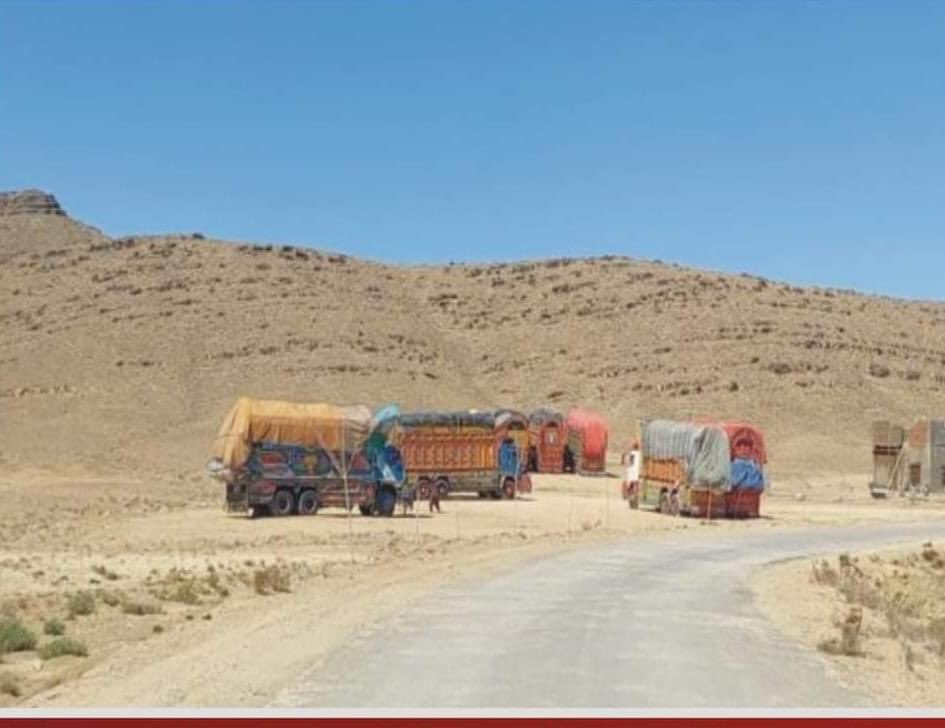 MBrahumdagh's tweet photo. چینی کی افغانستان اسمگلنگ جاری کوئٹہ  میں فی کلو 170 روپے میں فروخت  جبکہ نوشکی میں بھی چینی غائب صارفین رل گئے  قوم پرست اور مزہبی جماعتوں کی مسلسل خاموشی کی کیا وجہ ہو سکتی ہے
@Gov_Balochistan 
@Gov_Balochistan 
@Senator_Baloch 
@sakhtarmengal 
@JamilBugti6 
@Jaffar_Journo https://t.co/k0CN4iJ6zq