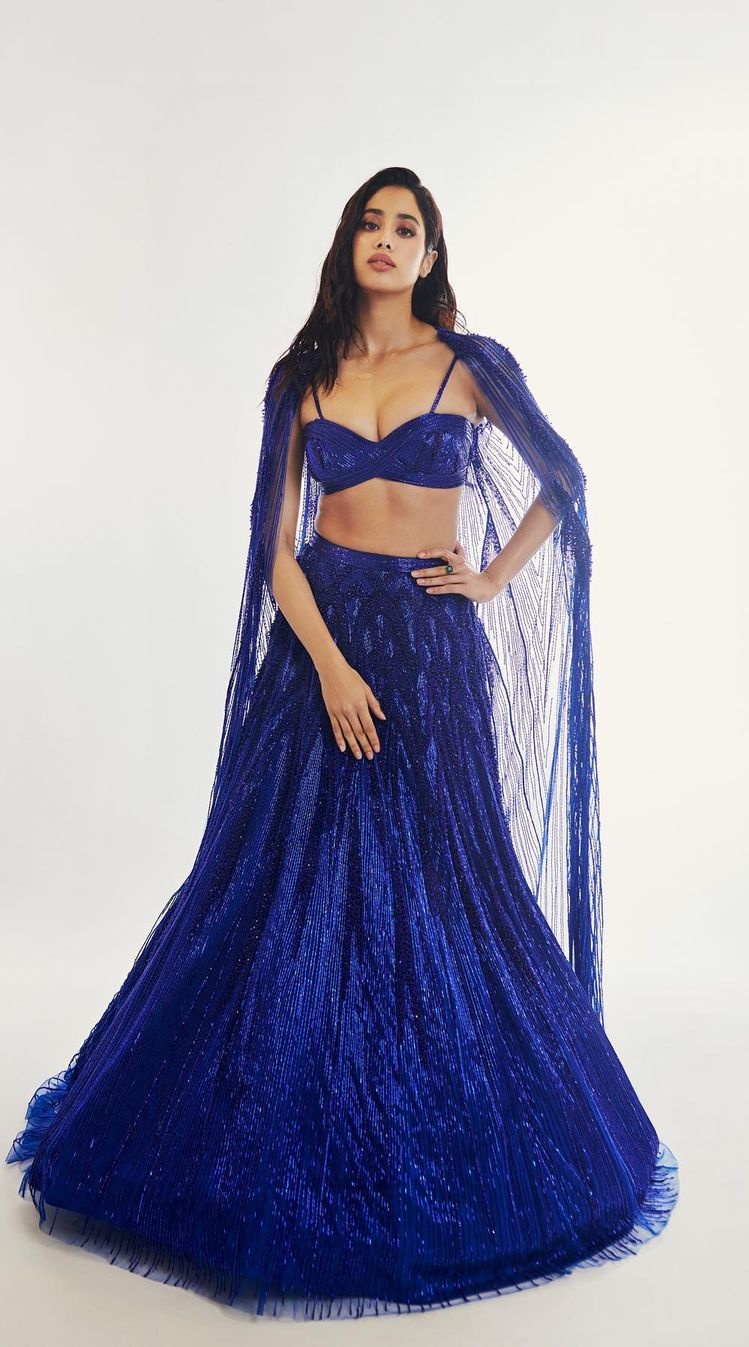 F2HiNB-aAAAkl7H?format=jpg&name=large