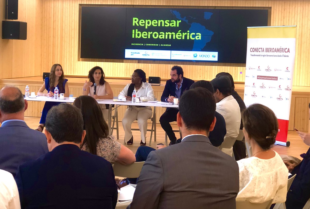 fortegamaranon's tweet photo. Ayer celebramos el I Encuentro «Repensar Iberoamérica», con el propósito de promover análisis y diálogo entre líderes emergentes iberoamericanos y fortalecer vínculos entre 🌎América Latina y 🇪🇺 Europa.
👇+info:
https://t.co/QbDoxTCzcf

#ConectaIberoamérica @luciasala https://t.co/QdzhsA9wEr