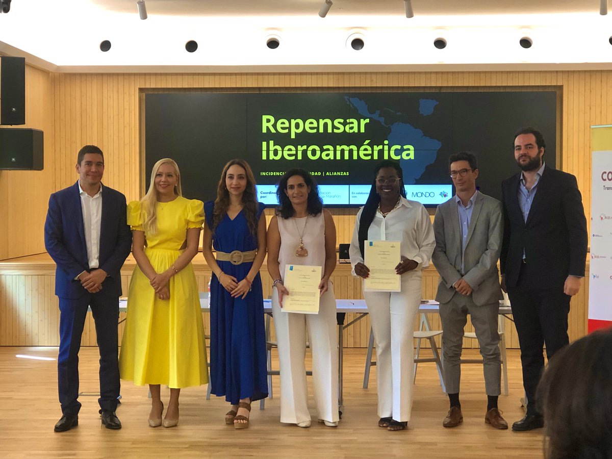 fortegamaranon's tweet photo. Ayer celebramos el I Encuentro «Repensar Iberoamérica», con el propósito de promover análisis y diálogo entre líderes emergentes iberoamericanos y fortalecer vínculos entre 🌎América Latina y 🇪🇺 Europa.
👇+info:
https://t.co/QbDoxTCzcf

#ConectaIberoamérica @luciasala https://t.co/QdzhsA9wEr