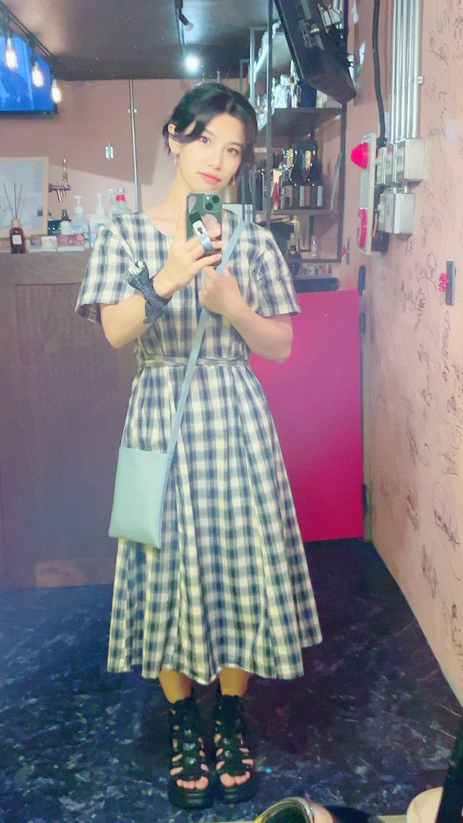kassunsun's tweet photo. #BARBOW 出勤してます!
珍しい雰囲気の格好で👗
お待ちしております〜
#桃太郎異聞 のことそれ以外のこと、たくさんお話ししましょう(*´◒`*) https://t.co/omw0IEX4nh