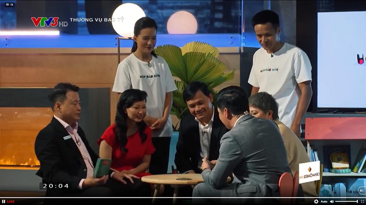 noithattreemdsd's tweet photo. CHÚC MỪNG “HỘP HÁO HỨC” đã có mặt tại SHARKTANK VIỆT NAM📷
DSDkids hân hạnh được đồng hành cùng Hộp Háo Hức trong SHARKTANK VIỆT NAM, phát sóng ngày 17/07/2022.
DSDkids rất vui vì luôn được chị Trang tín nhiệm và mong muốn đồng hành trên mọi chặng đường. https://t.co/hakzPmkYq4