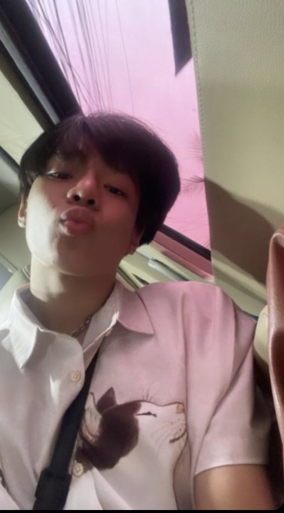 🗂️ (@clydearchives) on Twitter photo 