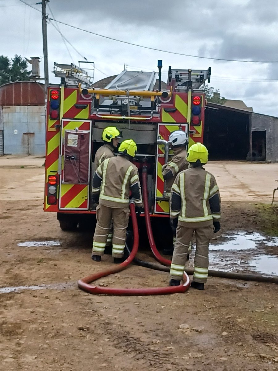 A sneak peak from our time on farm this morning with @Glosfire 🚒 Some amazing collaboration to keep our farms safe during dry weather (when it returns!) 🚜 Keep an eye out for our fire safety video demonstrating steps you can take on farm to stay safe in the summer @NFUsouth