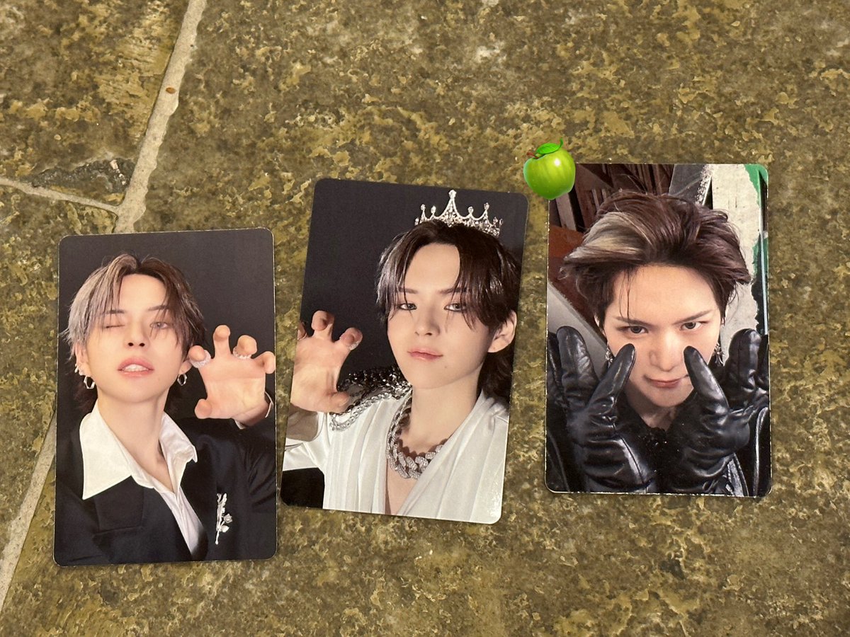foryoshikun's tweet photo. yoshi’s photocards this era are so pretty ☹️ https://t.co/Gr3ZbXRKpq
