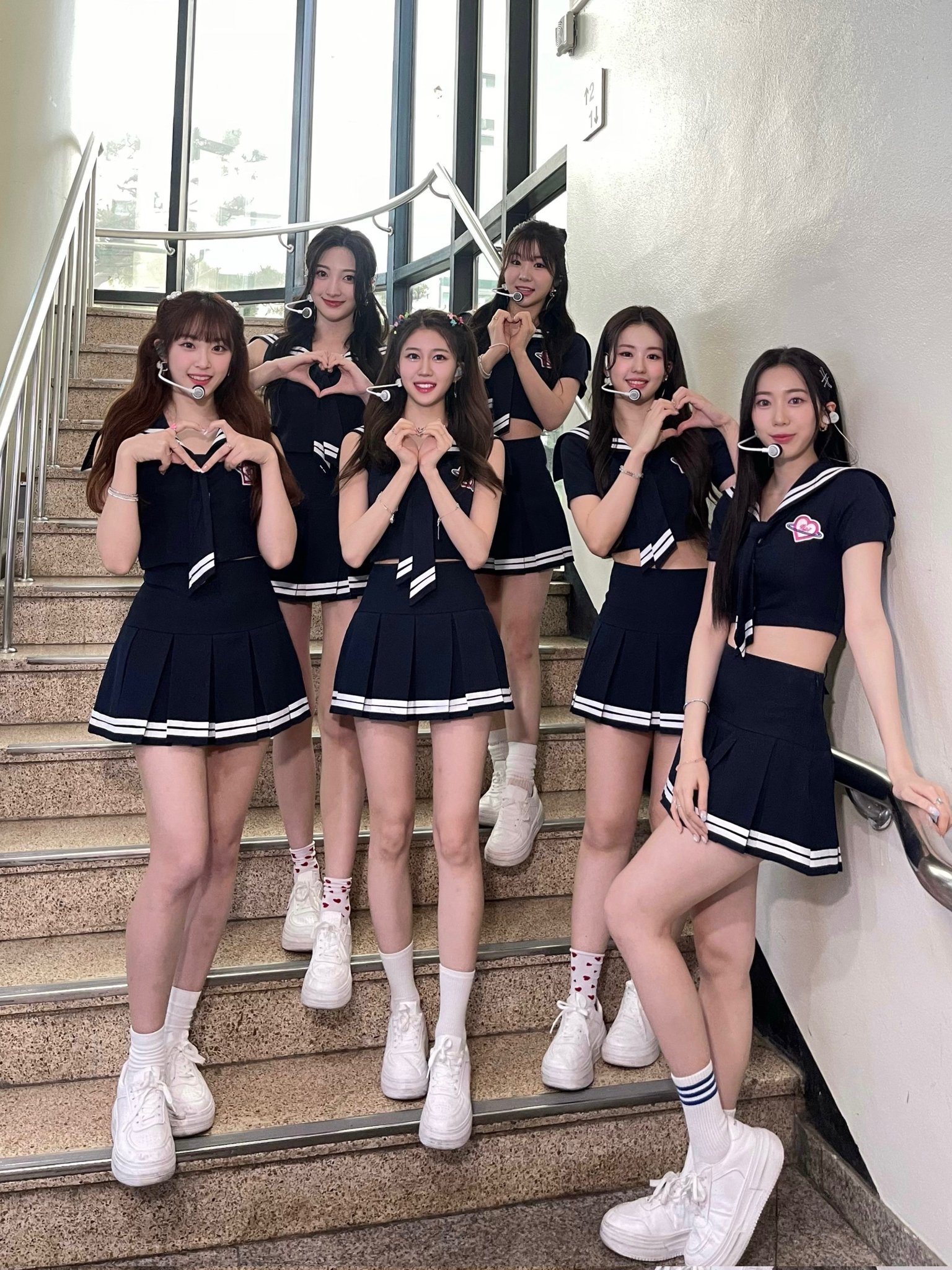 F2HlFDJaMAEqb6F?format=jpg&name=large