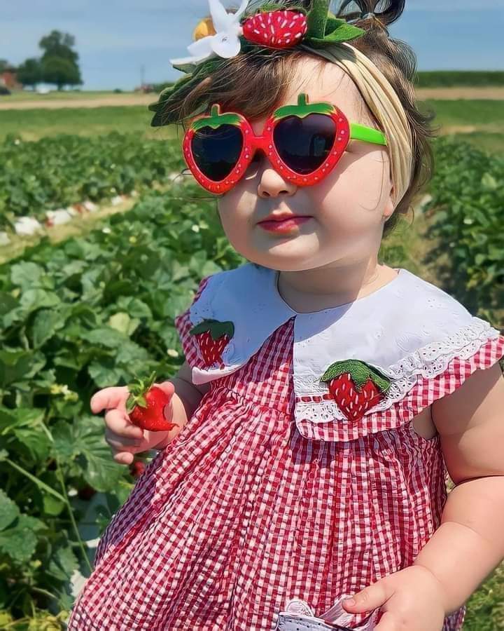 لو مافيش حد دعالك النهارده يارب الدعوة دي تكون من نصيبك ؛ روح ربنا يفرج همك ويزيح غمك ويسعد قلبك و يجبر بخاطرك جبرًا جميلًا حتى تفيض الدموع من عينيك فرحًا وتحقق كل ما تتمناه..❤