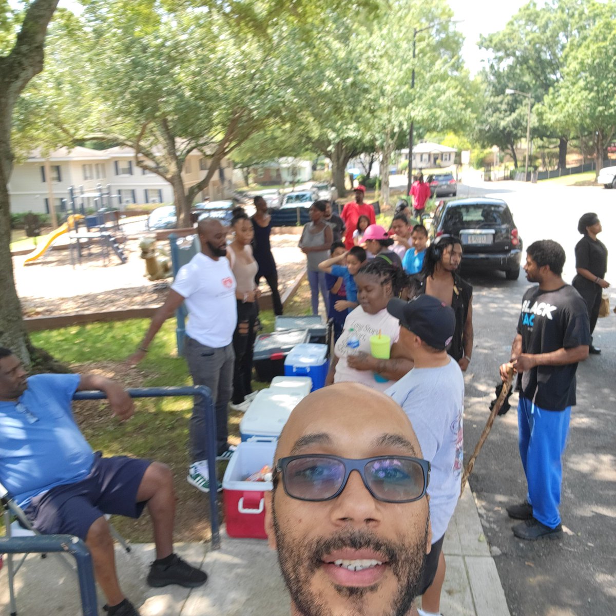 FeedThee's tweet photo. Look what happens when we work together to face hunger in the community.  #HHNF #FTPA #FeedThee  #Hunger https://t.co/hg4mia2SFC