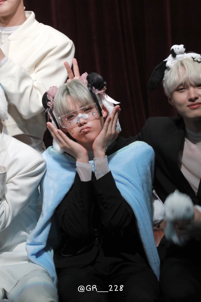 GR__228's tweet photo. 230716 에버라인 대면 막팬 #김규래 

세상에서 제일 예쁜 꽃 ♡3♡ 

#FANTASYBOYS #판타지보이즈
#GYURAE #ギュレ 🍊 https://t.co/05RBR4Uto8