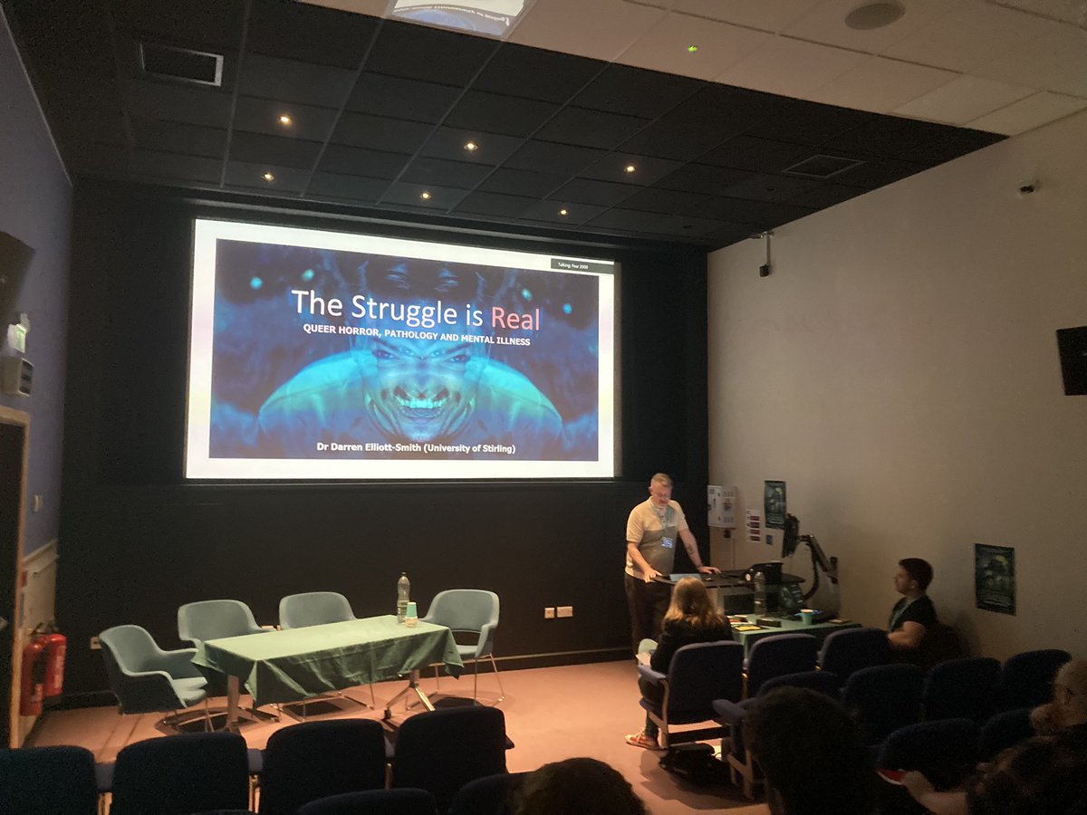 Now the inimitable Darren Elliot-Smith  keynoting on queer horror, pathology and mental illness @SHUfear2000 #Fear2000