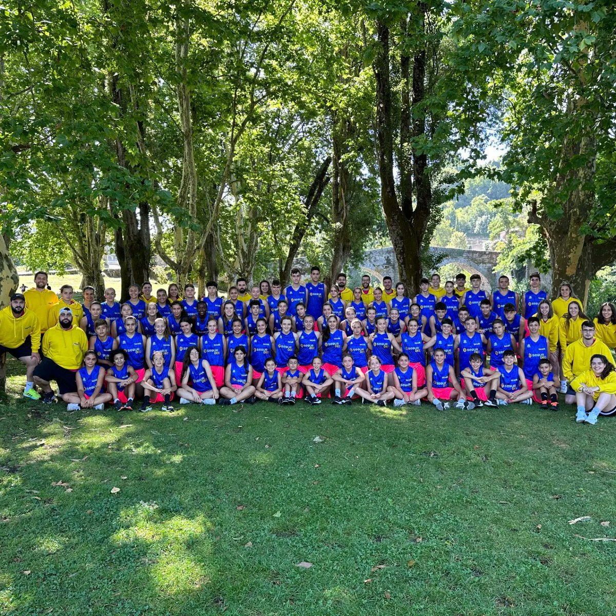 campusallariz's tweet photo. Foto oficial da V edición do campus Castelo de Allariz! https://t.co/MBAeCvm1C7