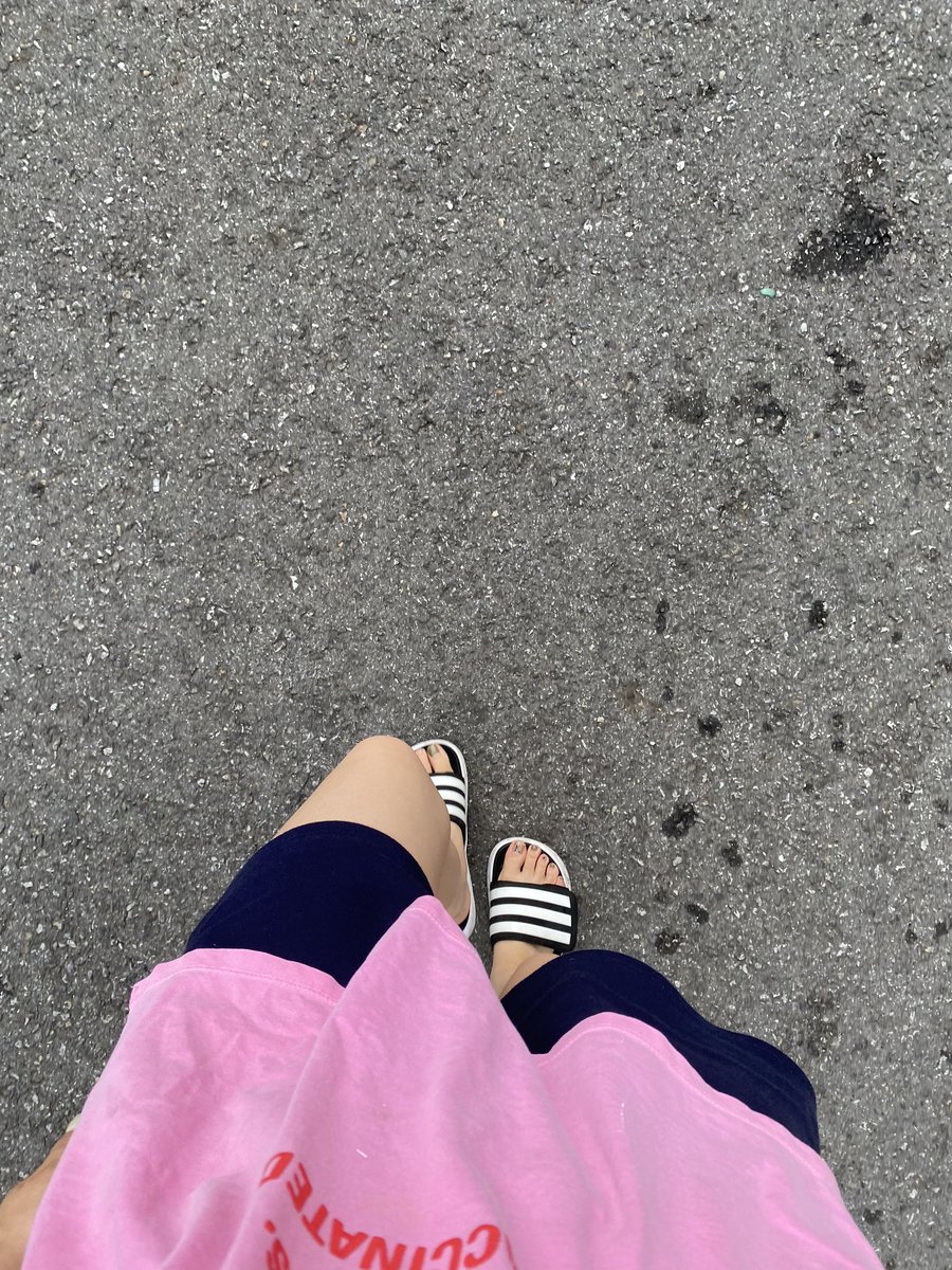 chan_mee12's tweet photo. そう！！7/25 Starbucks✖️BLACKPINK
オープンラン🏃🏻‍♀️してきたの！！笑

家の前のスタバで6:50行ったら4人並んでたけど、無事にゲット🥺♥️♥️♥️

大好きなみずきちゃんにプレゼントするぞ！！✨ https://t.co/FJxXLoyl2Q