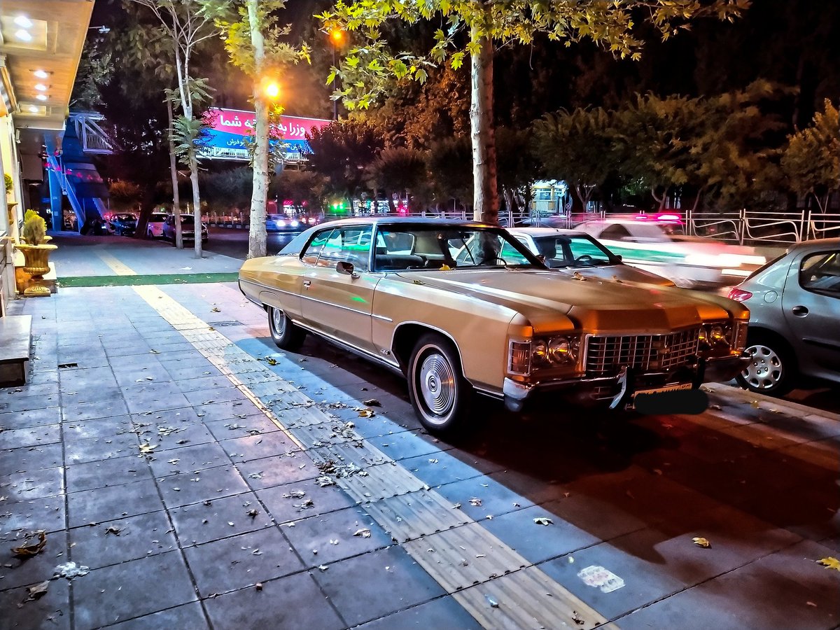 _____Accountant's tweet photo. In the loving memory of old school days ...

#chevrolet_caprice 
#second_generation https://t.co/JglLNha82U