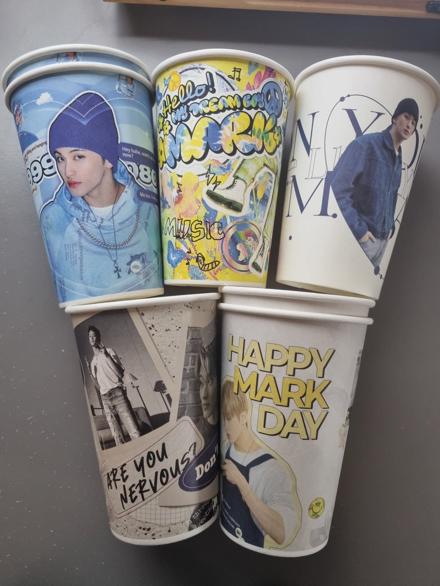 컵홀더랑 리유저블 컵, 비공굿 가지고 있는거 다 합쳐서 반택포 15000원에 가져가실분.... 진짜 다 퍼줌 가지고있는거 다 드림...트친이면 13000원!
구매 확정시 구성 보여드림
ENG⭕
엔시티 드림 생카 비공굿 컵홀더 백현 마크 드림 나재민 제노 슈퍼엠 지성 런쥔