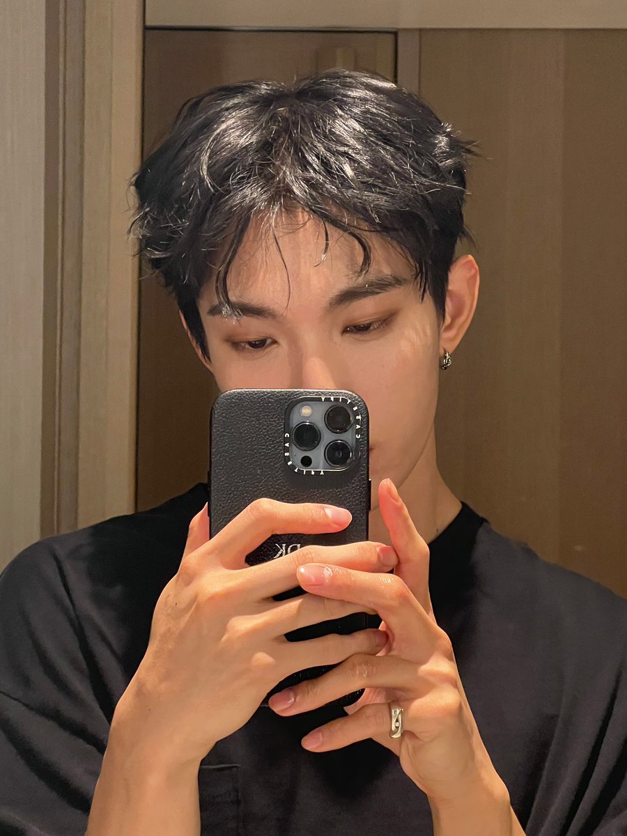 wonubliss's tweet photo. 🖤 https://t.co/3KcKuAVA0b