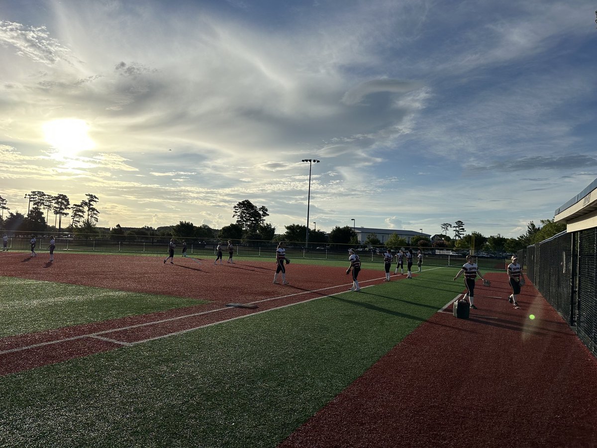 Crazy 4 Softball!! tweet media