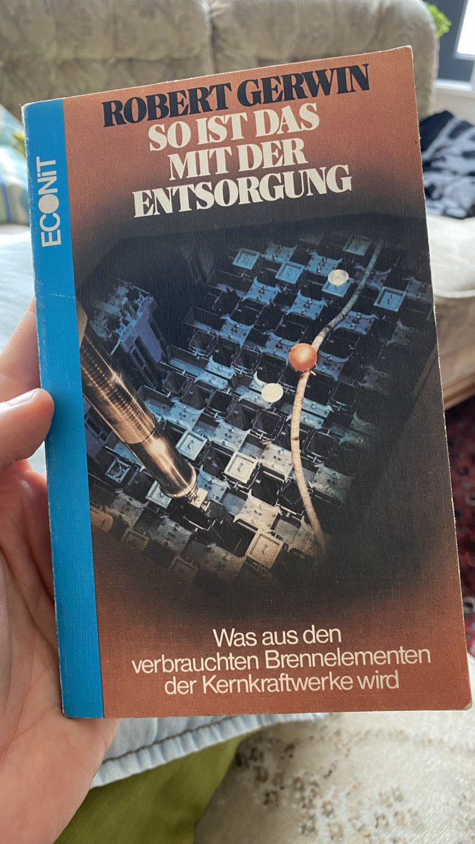 Als Reaktion auf einen Kommentar auf LinkedIn von Kristina zur Mühlen - studierte Physikerin und langjährige Moderatorin beim Wissenschaftsmagazins "nano" auf dem ZDF sowie der Tagesschau @KzurMuehlen - ist folgender Text zur Geschichte der nuklearen Entsorgung entstanden:

(hab