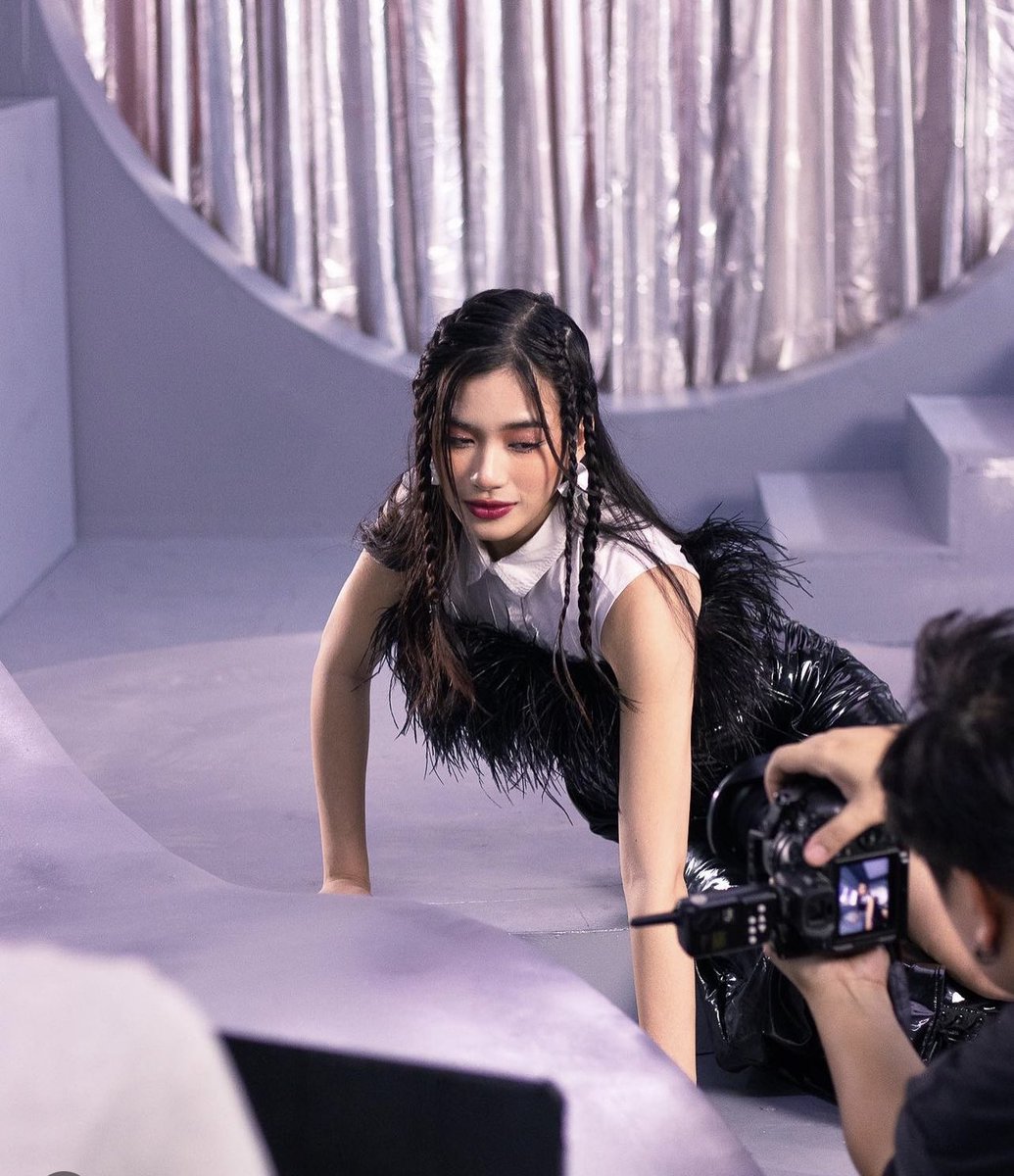 SHEENAIAH WTH I CSNT DO THIS

BINI SUPER CRUSH MV

#BINI_SuperCrushMV 
#BINIxSuperCrunch 
#BINISUPERCRUSH #SuperCrushSuperCrunch