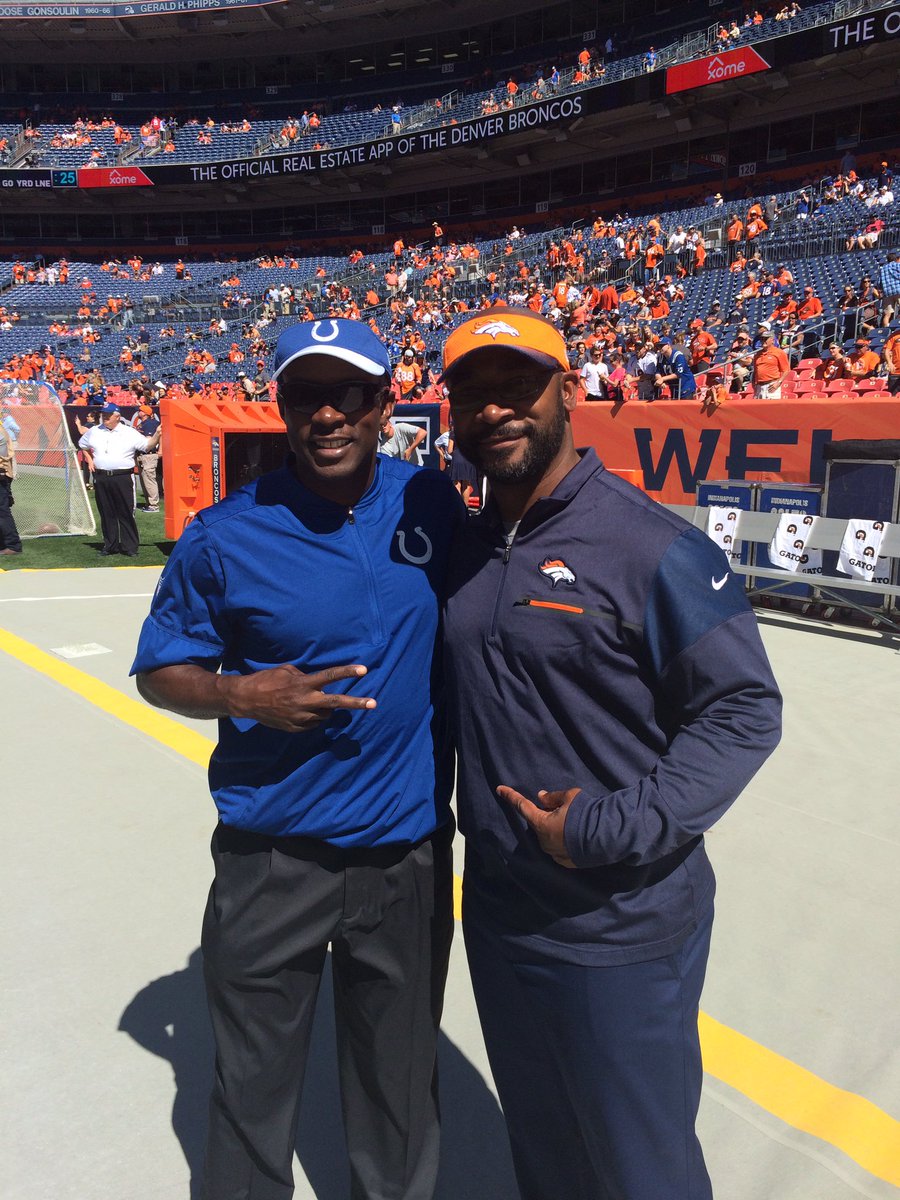 CoachCoax17's tweet image. Today marks my 20th season being blessed to do what I love. It’s not lost on me what this game and profession has given me. That’s why I give everything I have back to it! @BigBlue_FB it’s TIME TO PUT IN THAT WORK! #GuardTheHill #LeanForward #CIAAForLife