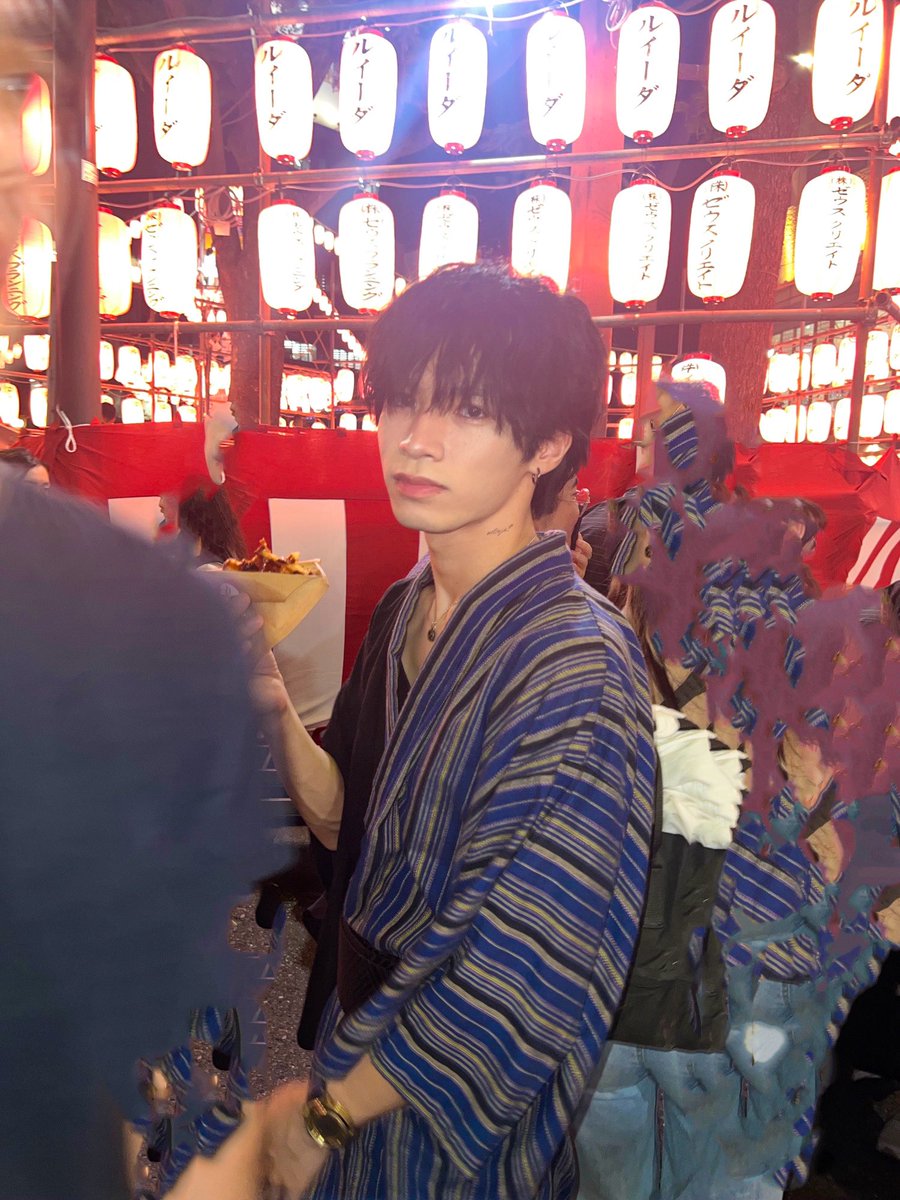 s_410yuya's tweet photo. 恵比寿祭り行っきてた！！
屋台何が好き？？？🏮 https://t.co/opQew1ITuy